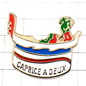 ピンバッジ・ベニスのゴンドラ船イタリア箱チーズ会社カプリスアドゥー CAPRICE-A-DEUX VENEZIA ITALIA GONDOLE ITALY