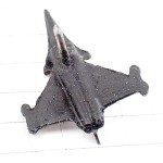 ピンバッジ・黒い飛行機ラファール戦闘機ダッソー社 DASSAULT RAFALE FRANCE
