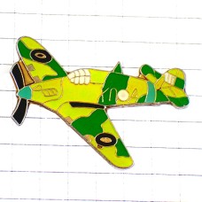 ピンバッジ・迷彩色の飛行機ミリタリー戦闘機グリーン緑色