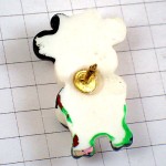 ピンバッジ・ホルスタイン牛ミルクの瓶プラスチック製