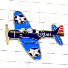 ピンバッジ・アメリカ空軍ミリタリー戦闘機プロペラ飛行機2B4/USAF米軍