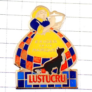ピンバッジ・マダムとネコ黒猫パスタ料理 LUSTUCRU EGGS PASTA FRANCE
