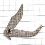 ピンバッジ・青い柄のナイフ刃折りたたみ式 KNIFE FRANCE