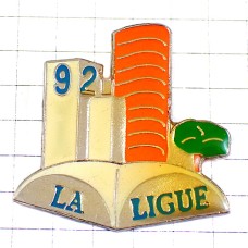 ピンバッジ・高層ビル建築ラデファンス LA-DEFENSE PARIS FRANCE