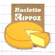 ピンバッジ・チーズのかたまり一切れ RACLETTE RIPPOZ FRANCE
