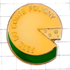 ピンバッジ・ジュラ地方のチーズまるごと COMTE JURA POLIGNY FRANCE