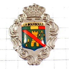 ピンバッジ・ラブルブール城塞や百合の紋章シルバー銀色 LA-BOURBOULE FRANCE