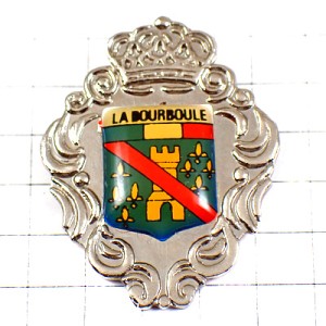 ピンバッジ・ラブルブール城塞や百合の紋章シルバー銀色 LA-BOURBOULE FRANCE