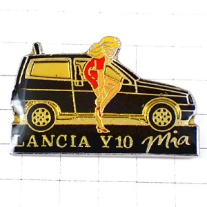 ピンバッジ・ランチアＹ10黒い車セクシー赤いドレスの美女 LANCIA-Y10 LANCIA ITALIA ITALY