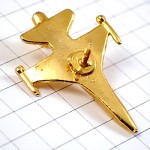 ピンバッジ・金色ゴールド飛行機ミリタリー立体型戦闘機