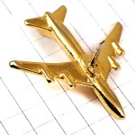 ピンバッジ・金色ゴールド飛行機ボーイングB747立体型旅客機 BOEING-747