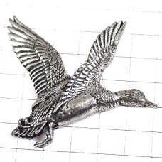 ピンバッジ・羽ばたくカモ鴨ハンティング狩猟シルバー銀色ピューター製 PEWTER SILVER A-R-BROWN DUCK GOOSE BIRD