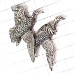 ピンバッジ・鴨２羽ハンティング狩猟ピューター製シルバー銀色 PEWTER SILVER A-R-BROWN DUCK GOOSE BIRD