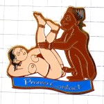 ピンバッジ・ヌードの女の子 KAMASUTRA PARIS