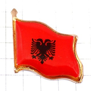 ピンバッジ・アルバニア国旗くろい双頭の鷲 ALBANIA FLAG