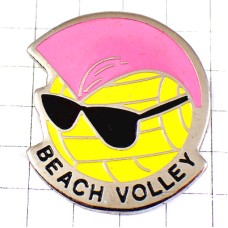 ピンバッジ・サングラス黒眼鏡ビーチバレーの球ピンク色モヒカンヘア髪型 BEACH-VOLLEY SMILEY