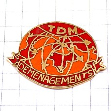 ピンバッジ・世界中に引っ越しＴＤＭ矢印アルファベット
