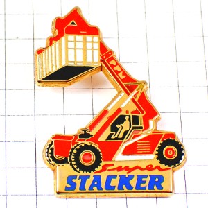 ピンバッジ・クレーン重機コンテナ赤い車