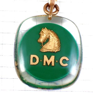 キーホルダー・馬ＤＭＣ手芸用品ウマ金色ゴールド BOURBON DMC FRANCE