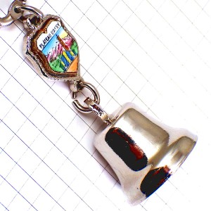 キーホルダー・ベル鐘プラトーダッシー銀色アルプス山脈シルバー  PLATEAU-D-ASSY CLOCHE FRANCE