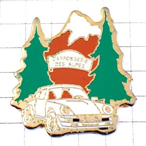 ピンバッジ・ポルシェ白い車アルプスの山