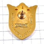 ピンバッジ・馬に乗った騎士シュヴァリエの赤い紋章ゴールド金色 CHEVALIER MUTZIG ALSACE FRANCE