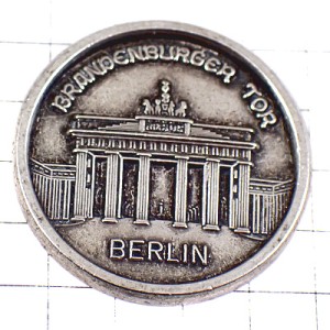 ピンバッジ・ドイツ国旗ブランデンブルク門ベルリン銀色シルバー GERMANY DEUTSCHLAND BERLIN BRANDENBURG GATE