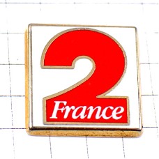 ピンバッジ・フランス国営テレビ２チャンネル数字 ANTENNE2 FRANCE2 FRANCE