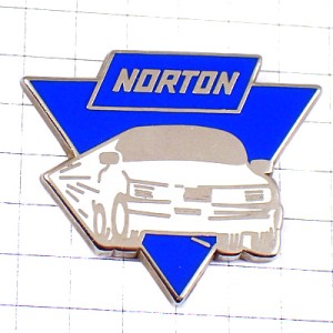 ピンバッジ・ノートン白い車イギリス英国UK NORTON ENGLAND
