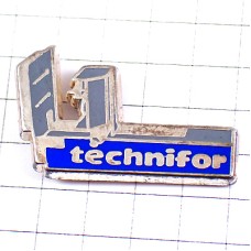 ピンバッジ・テク二フォール工場機械