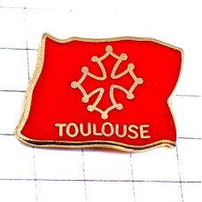 ピンバッジ・トゥールーズ赤い旗オック地方の十字 TOULOUSE CROIX OCCITANIE FRANCE