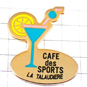 ピンバッジ・スポーツカフェ飲み物カクテルとレモン