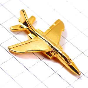 ピンバッジ・飛行機ゴールド立体型ミリタリー戦闘機