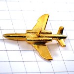 ピンバッジ・飛行機ゴールド立体型ミリタリー戦闘機