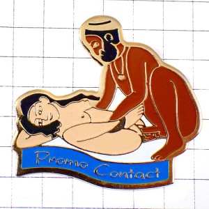 ピンバッジ・ヌードの女の子 KAMASUTRA PARIS