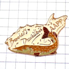 ピンバッジ・飛びはねる魚フィッシング釣り AAPP BROCHET DRAVEILLOIS FRANCE
