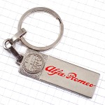キーホルダー・アルファロメオ車ロゴ銀色シルバーエンブレム ALFA-ROMEO ITALIA ITALY
