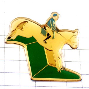 ピンバッジ・乗馬ジョッキー競馬ジャンプ白い馬