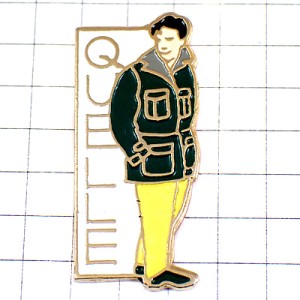 ピンバッジ・冬物ジャケットを着た男 QUELLE GERMANY