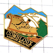 ピンバッジ・コンブルー山登りモンブラン登山靴トレッキングシューズ杖ピッケル