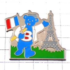 ピンバッジ・エッフェル塔パンと青い熊の観光ガイド国旗バゲット BUTAGAZ FRANCE FLAG EIFFEL-TOWER