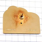 ピンバッジ・ゴルフ青空グリーン芝ボール球 GOLF MAGAZINE FRANCE