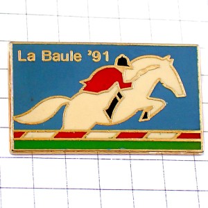 ピンバッジ・馬の障害物競走ラボール乗馬 LA-BAULE FRANCE