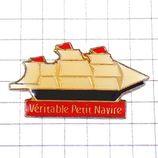 ピンバッジ・白いボート大型帆船 PETIT-NAVIRE FRANCE