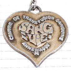 キーホルダー・ハート型シルバー銀色 BLOOD TRANSFUSION SANG-VIE HEART FRANCE