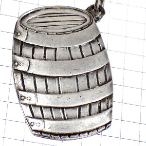 キーホルダー・ワインの樽ブドウ葡萄酒シルバー銀色