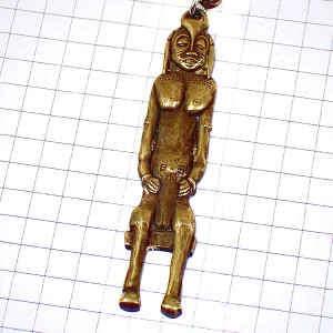 キーホルダー・BP石油アフリカの像ブロンズ色