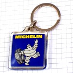 キーホルダー・ミシュラン社ビバンダムくん黒いタイヤと白いキャラクター BIBENDUM MICHELIN FRANCE