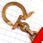 キーホルダー・シトロエン赤いロゴ車エンブレム CITROEN FRANCE