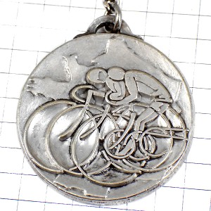 キーホルダー・ツールドフランス自転車レース記念シルバー銀色 LE-TOUR-DE-FRANCE L-EQUIPE LE-TOUR-1966 FRANCE